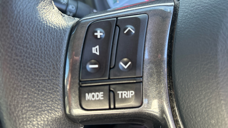 Toyota Yaris 1.5 VVT-i Y20 5dr [Bi-tone] Petrol Hatchback